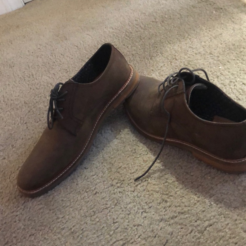 Dress shoes